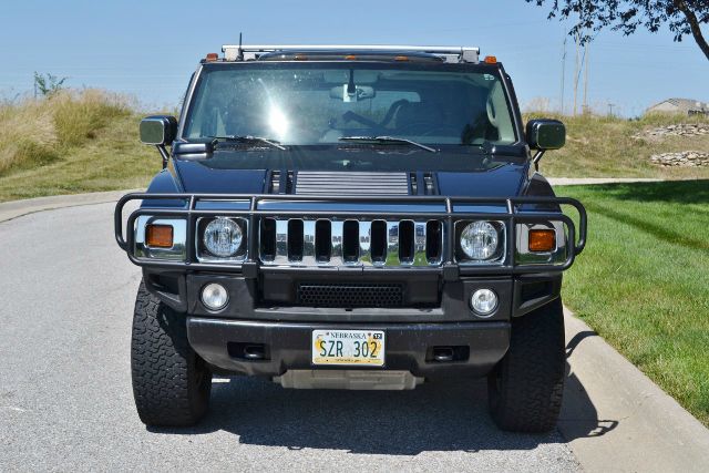 2003 Hummer H2 Scion XB