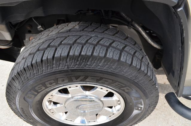 2003 Hummer H2 Scion XB