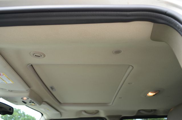 2003 Hummer H2 Scion XB