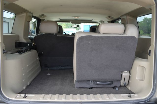 2003 Hummer H2 Scion XB