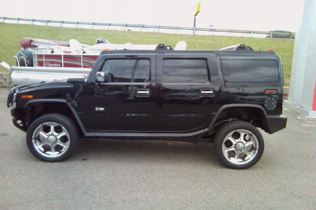 2003 Hummer H2 Scion XB