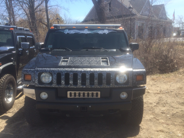 2003 Hummer H2 Scion XB