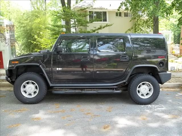 2003 Hummer H2 Bucket Lift