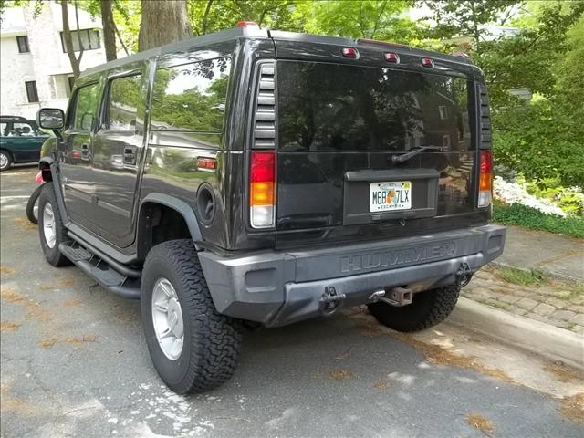2003 Hummer H2 Bucket Lift