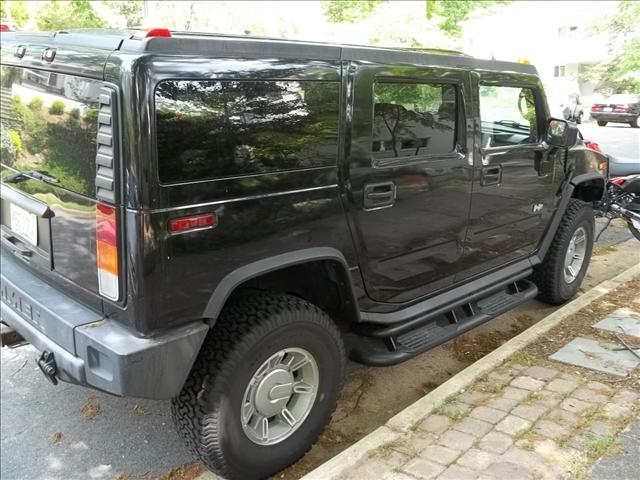 2003 Hummer H2 Bucket Lift