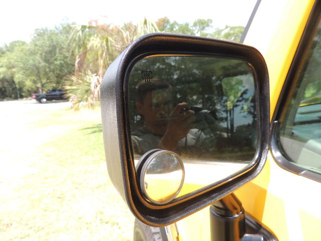 2003 Hummer H2 Unknown