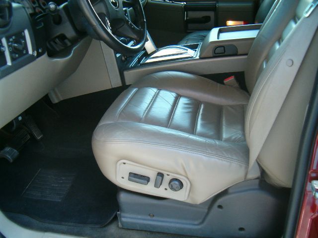 2004 Hummer H2 Scion XB