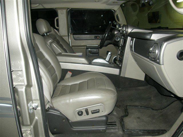 2004 Hummer H2 Scion XB