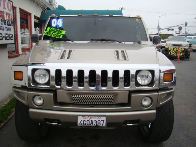 2004 Hummer H2 Scion XB