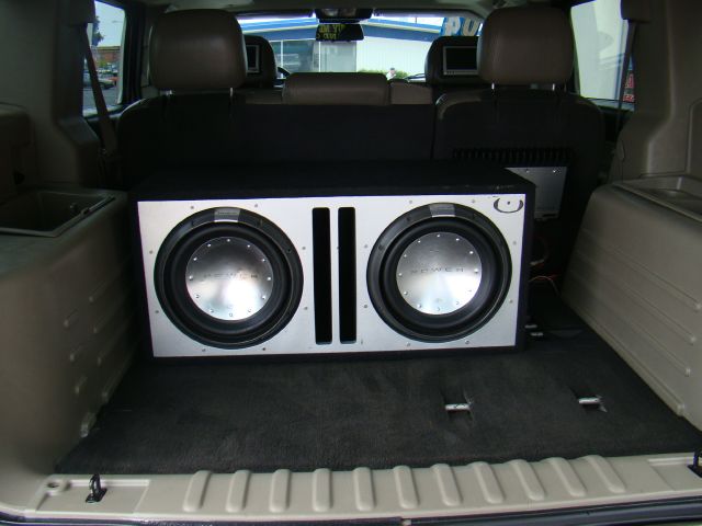 2004 Hummer H2 Scion XB