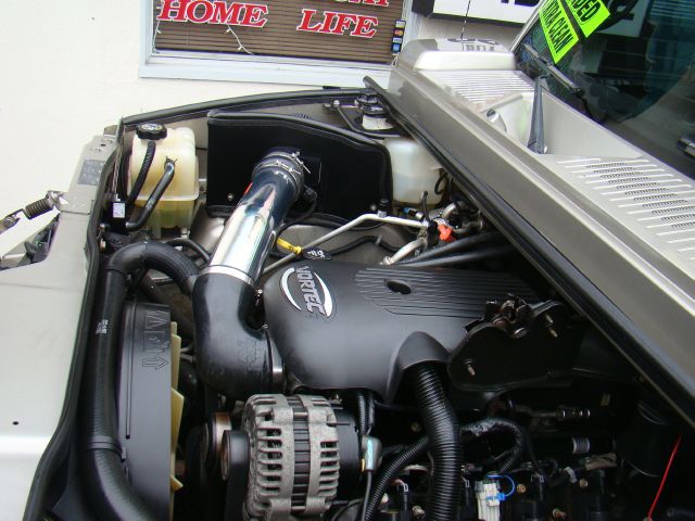 2004 Hummer H2 Scion XB