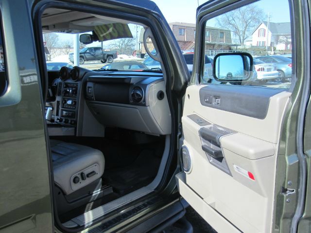 2004 Hummer H2 Scion XB
