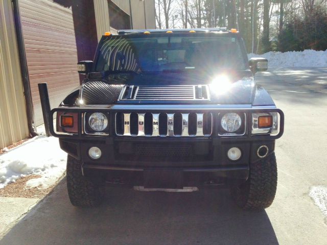 2004 Hummer H2 Scion XB