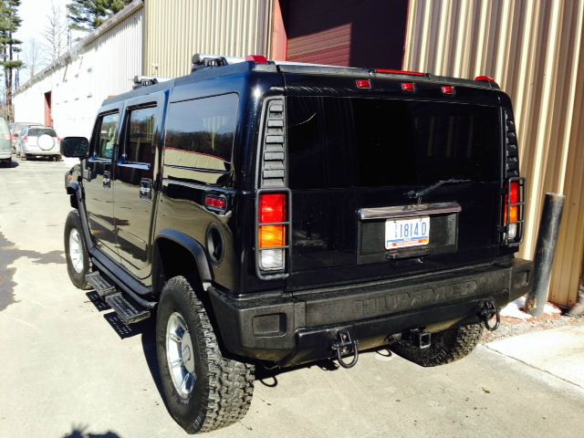 2004 Hummer H2 Scion XB