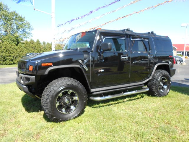 2004 Hummer H2 Scion XB
