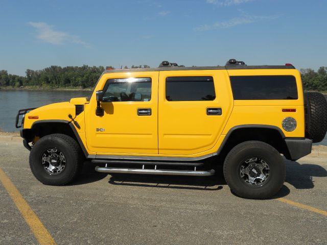2004 Hummer H2 Scion XB