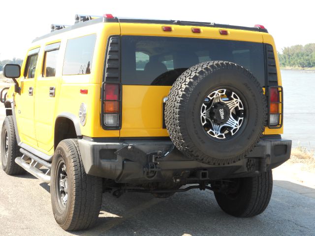 2004 Hummer H2 Scion XB