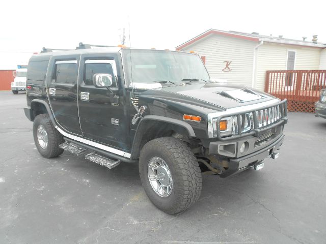 2004 Hummer H2 Scion XB