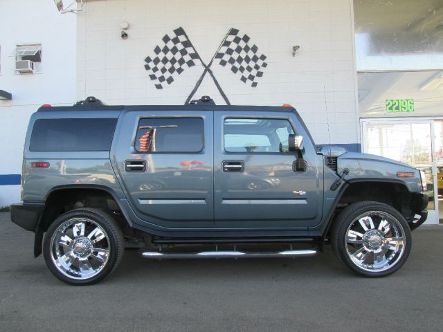 2005 Hummer H2 Touring Chrome Wheel Leather