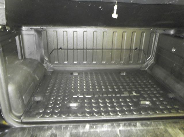 2005 Hummer H2 SUT Sport V-8