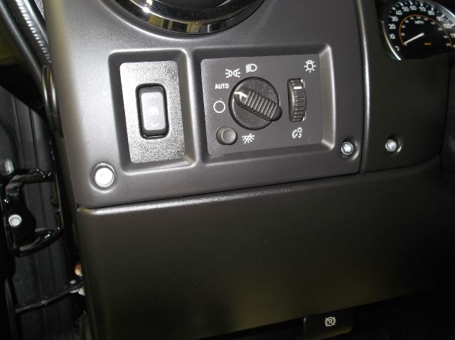 2005 Hummer H2 SUT Sport V-8