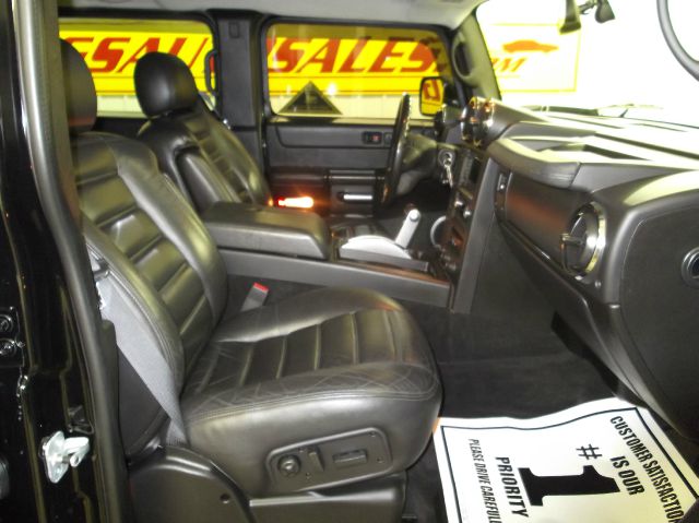 2005 Hummer H2 SUT Sport V-8