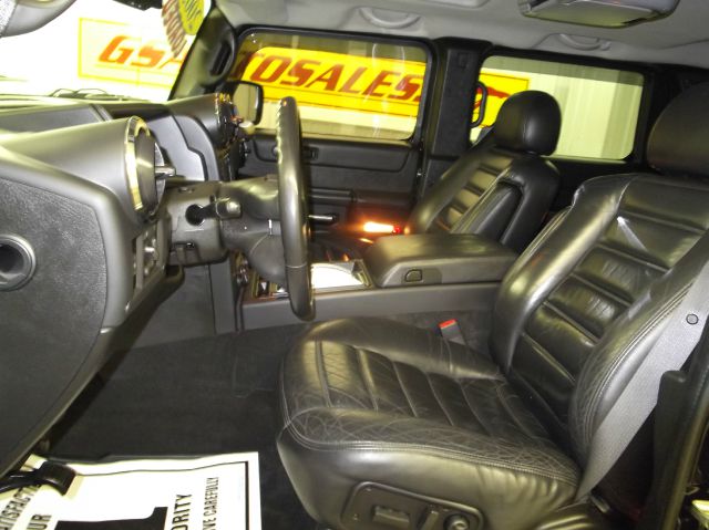 2005 Hummer H2 SUT Sport V-8