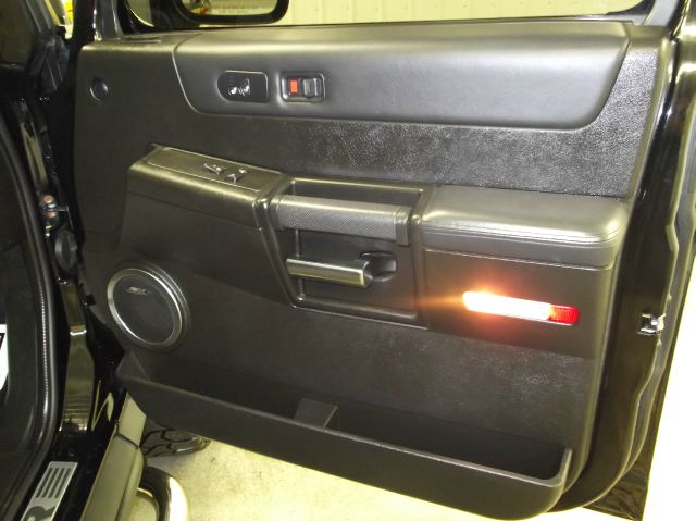 2005 Hummer H2 SUT Sport V-8