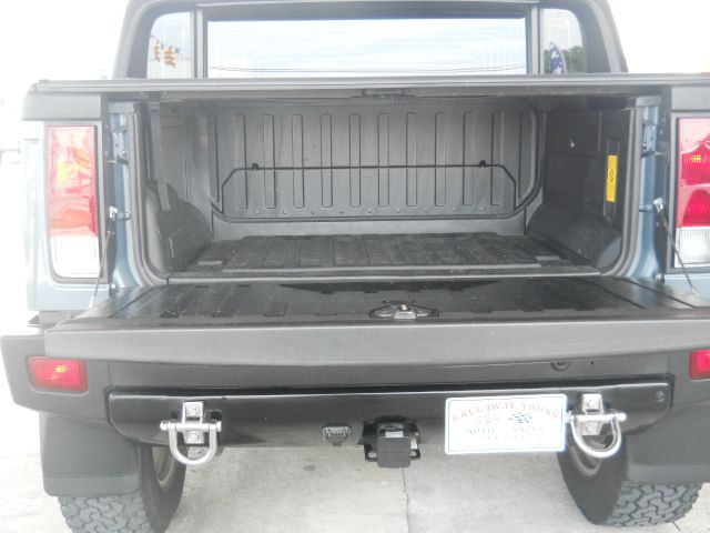 2005 Hummer H2 SUT Sport V-8