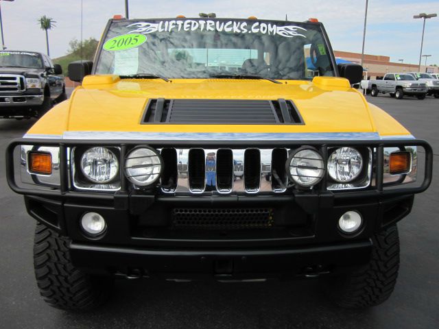 2005 Hummer H2 SUT Sport V-8