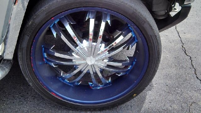 2005 Hummer H2 SUT Sport V-8