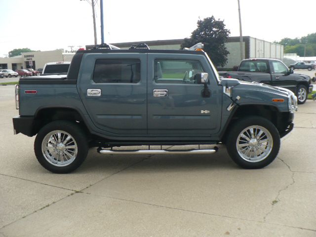 2005 Hummer H2 SUT Sport V-8