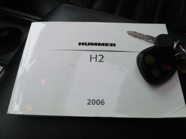 2006 Hummer H2 SUT Sport V-8