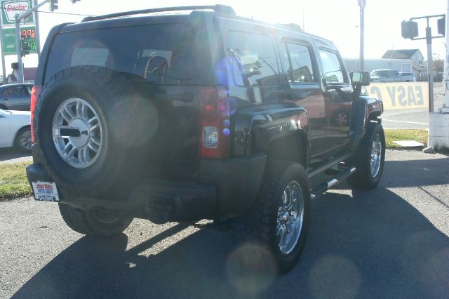 2006 Hummer H3 Scion XB