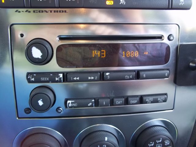 2006 Hummer H3 Scion XB