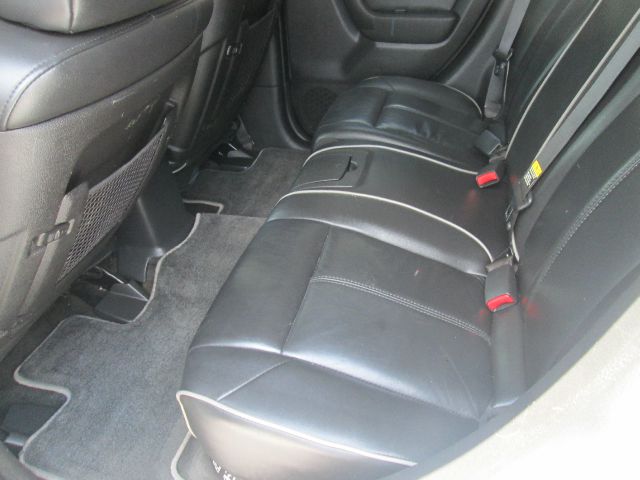 2006 Hummer H3 Scion XB