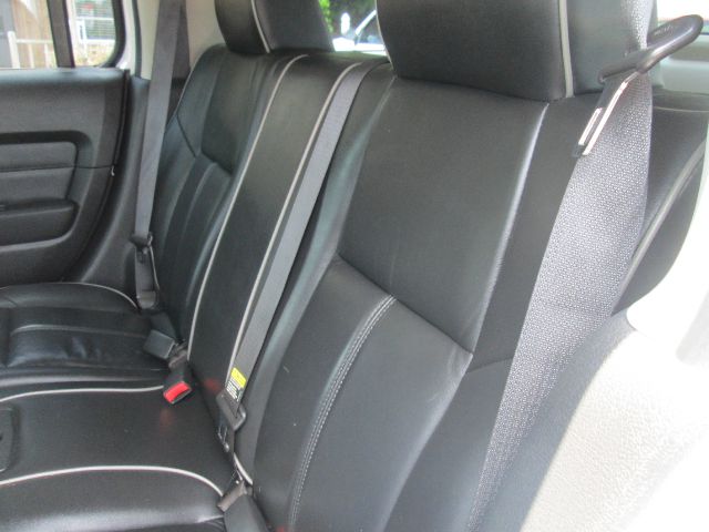 2006 Hummer H3 Scion XB