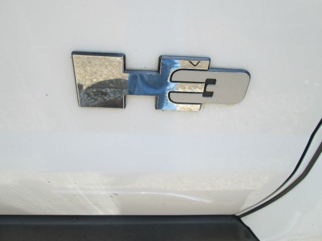 2006 Hummer H3 Scion XB