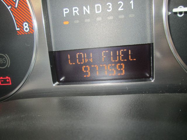 2006 Hummer H3 Scion XB