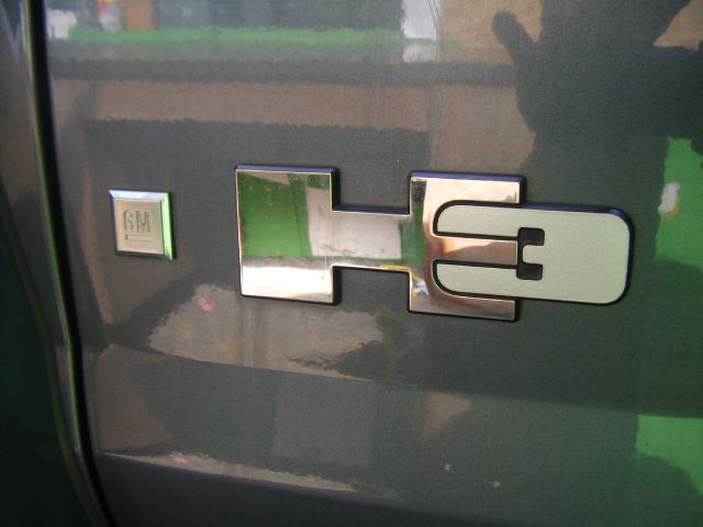 2006 Hummer H3 3.8L MUST Seeone Owner Clean Carfax Sedan