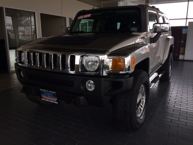 2006 Hummer H3 Scion XB