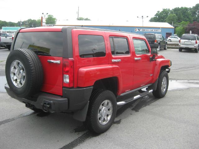 2006 Hummer H3 Scion XB