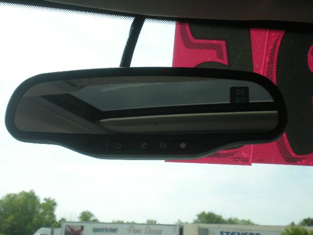 2006 Hummer H3 Scion XB