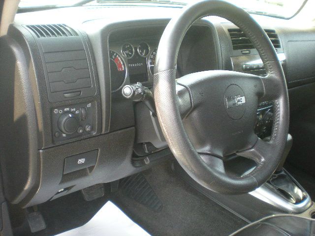 2006 Hummer H3 Scion XB