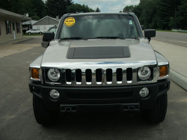 2006 Hummer H3 Scion XB