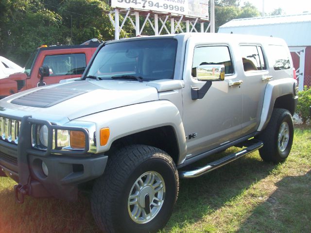 2006 Hummer H3 Scion XB