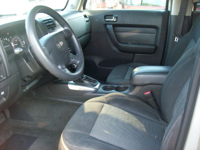 2006 Hummer H3 Scion XB