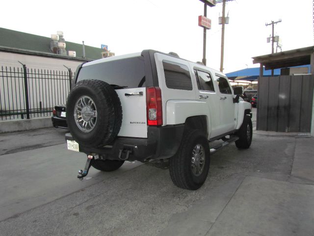 2006 Hummer H3 Scion XB