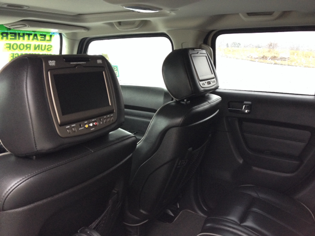 2006 Hummer H3 Scion XB