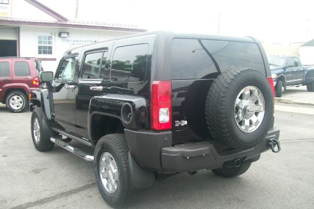 2006 Hummer H3 Scion XB